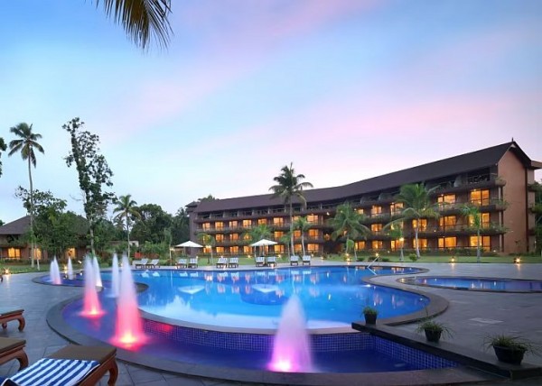 Uday Suites Garden Hotel